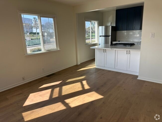 Building Photo - 436 Rosecrans Ave Unit A Rental