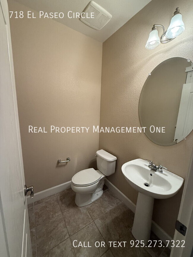 Photo - 718 El Paseo Cir