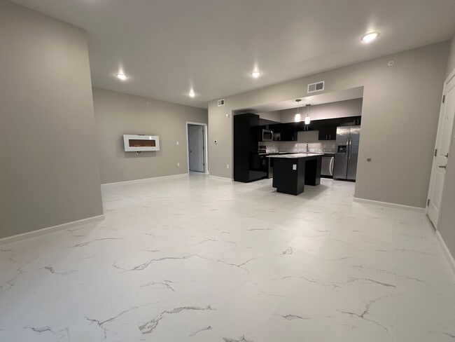 Photo - Hampton Astoria