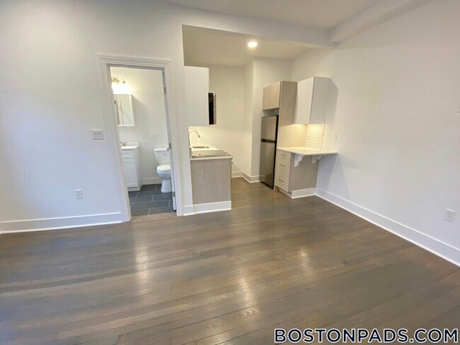 Photo - 11 Queensberry St Unit 32