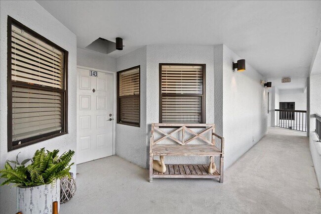 Photo - 143 Bay Colony Dr N