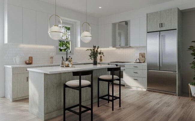 Building Photo - 1305 Hyde Park Ave Unit 211