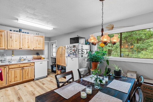 Photo - 68 Greeley St