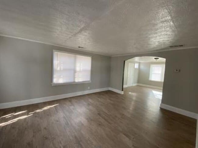 Photo - 138 Johnson St