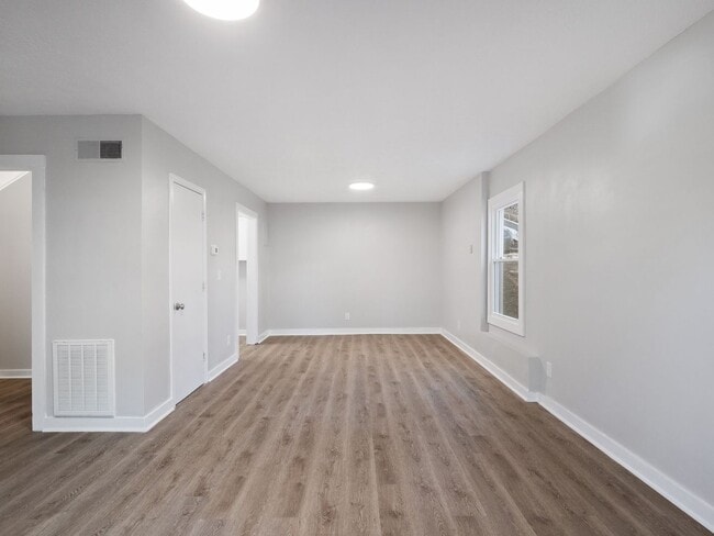 Photo - 161 Printers Ln Unidad 2