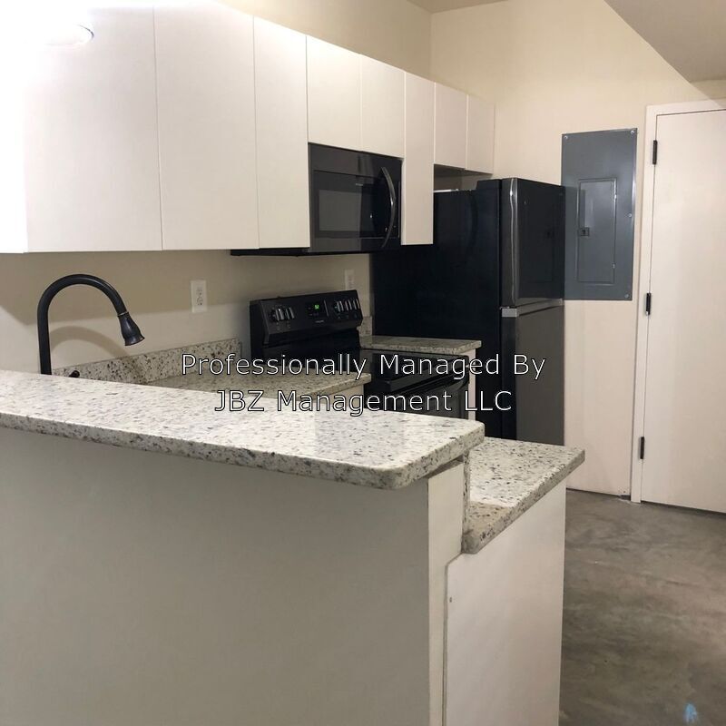 Photo - 124 E Trenton St