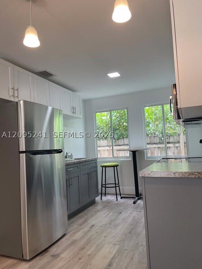 308 NW 11th St