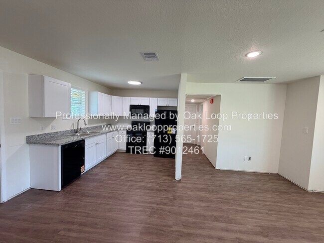 Photo - 2004 W Texas Ave