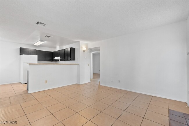 Photo - 4651 Amberleigh Ln Unidad B