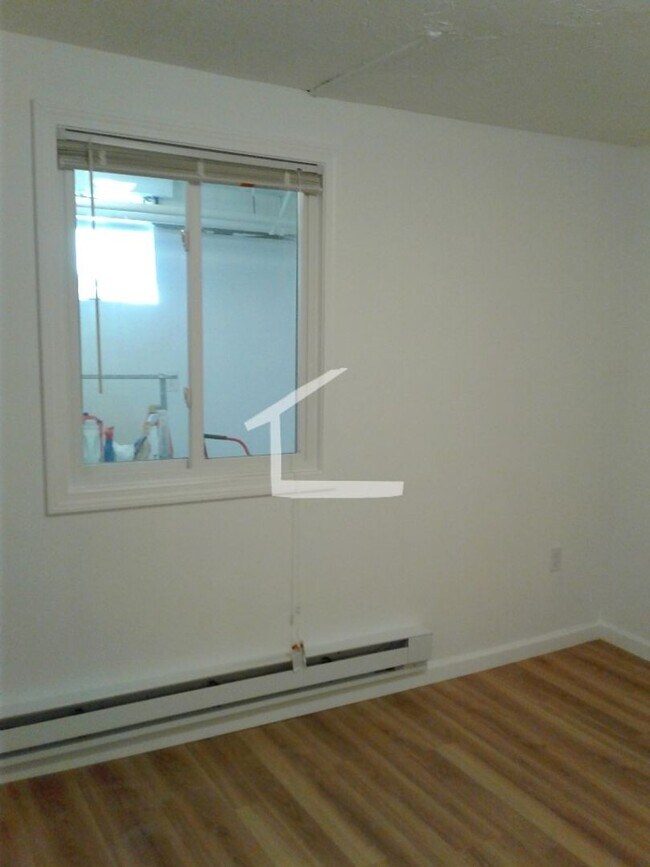 Photo - Brighton single family near BC 8bed / 4bath