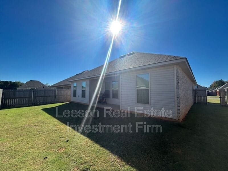 Photo - 253 Berkshire Pl