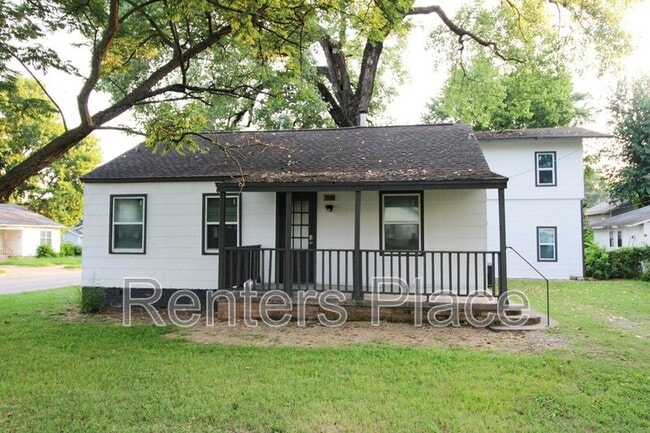 Photo - 200 E 6th St Rental