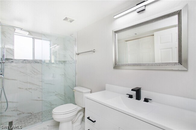 Building Photo - 8271 Key Royal Cir Unit 924