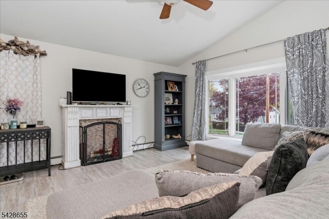 Photo - 23 Arnold Rd
