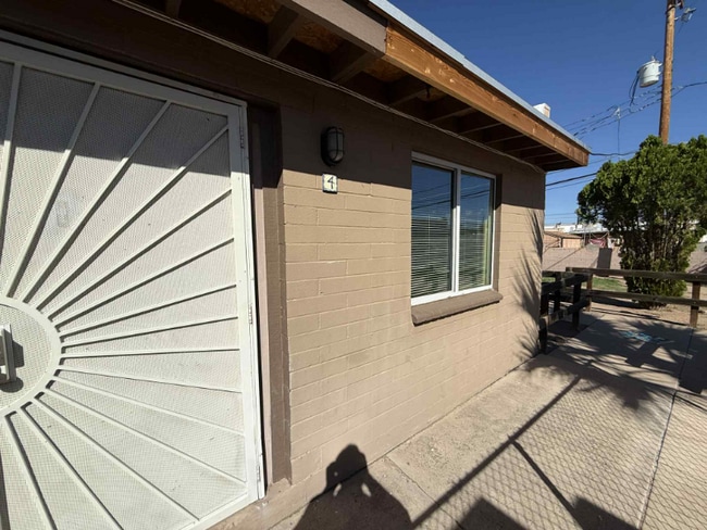 Photo - 5425 E 30th St Unidad 4