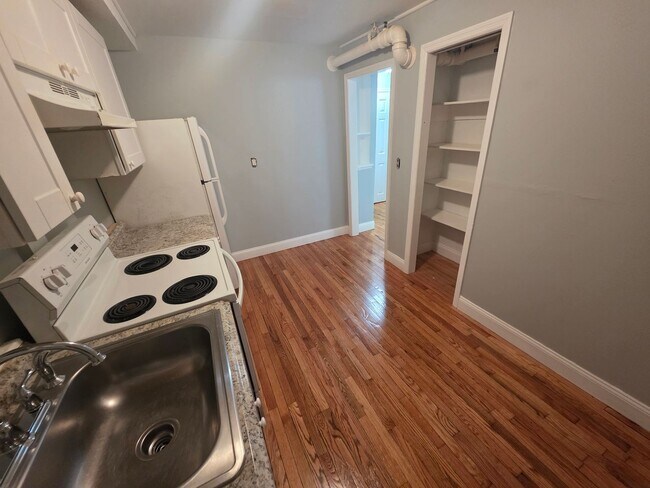 Photo - 3288 Franklin Ave Unit Apt 2