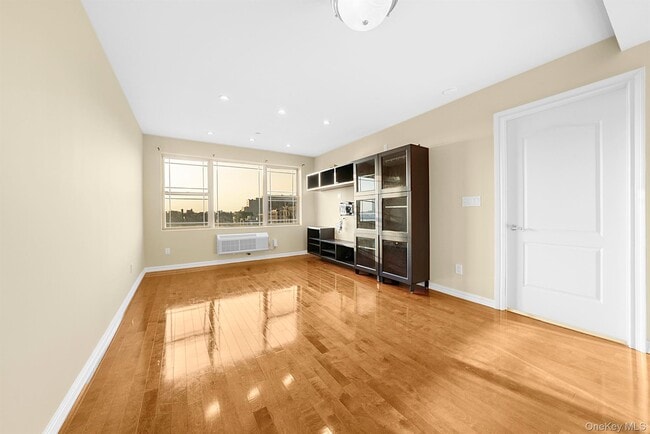 Photo - 40-40 75th St Unit 7D