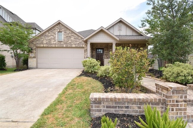 Building Photo - 16643 Highland Country Dr