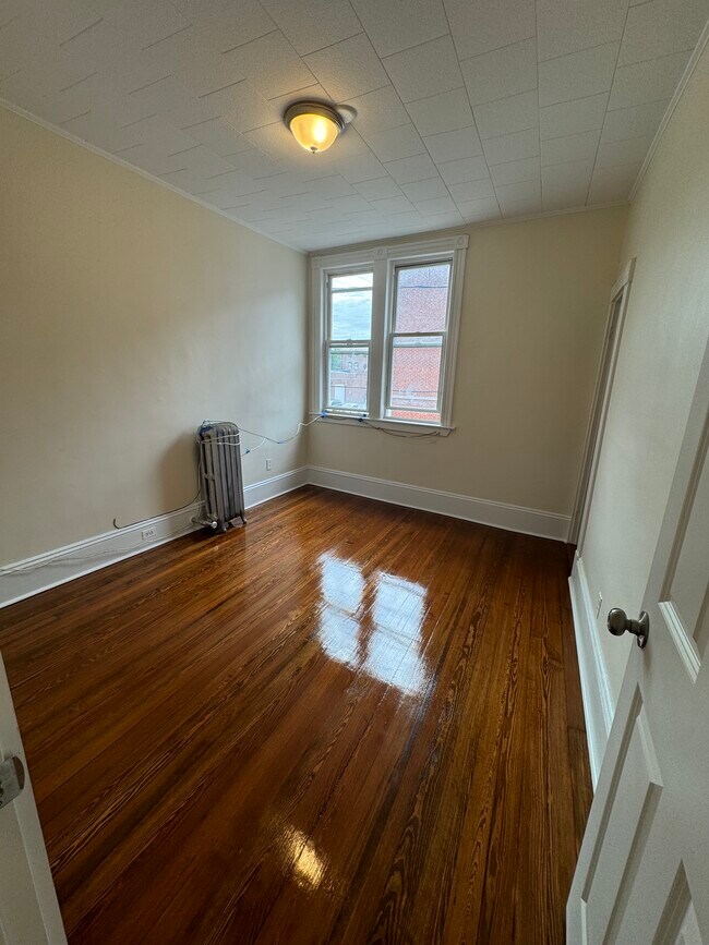 Photo - 1 Miles St Unit 2