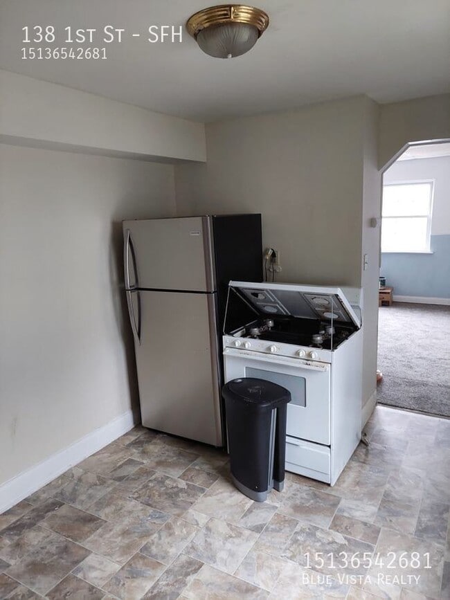Photo - 138 1st St