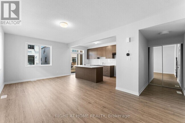 Photo - 717 Tincture Pl