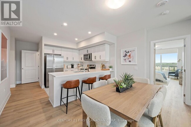 Photo - 4286 King St E