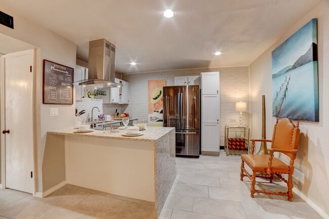 Photo - Fully furnished condo unit - all bills paid