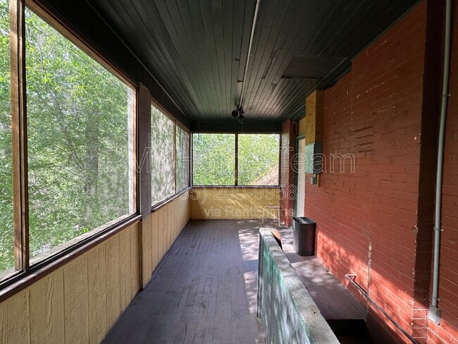 Photo - 2835 Grant Ave