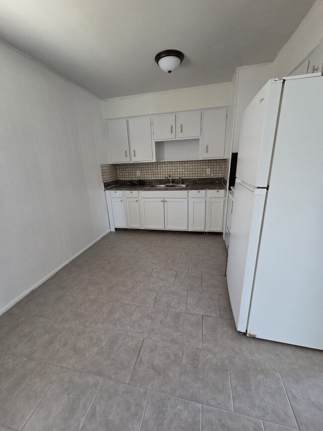 Photo - 1814 Karian Dr