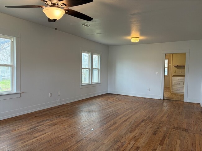 Photo - 2255 E Huntsville Rd