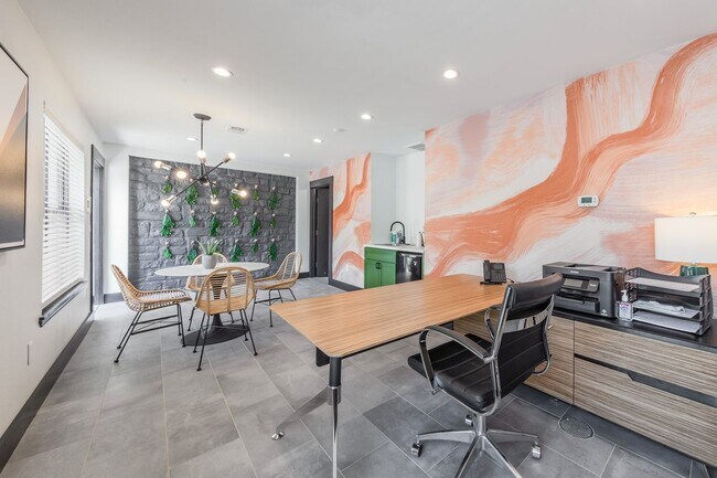 Photo - El Monty Apartments