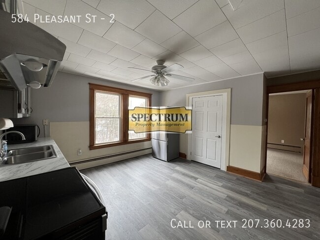 Photo - 584 Pleasant St Unit 2