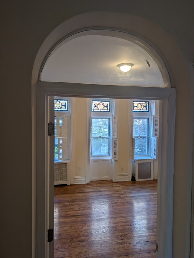 Photo - 432 E 136th St Unit Apt2