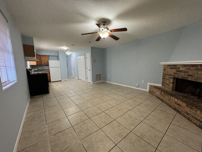 Photo - 8311 Livingston Ave