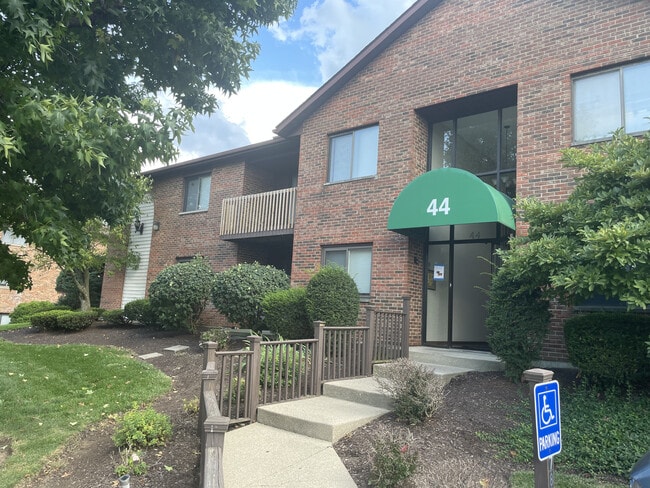 Building Photo - 44 Providence Dr Unit 81