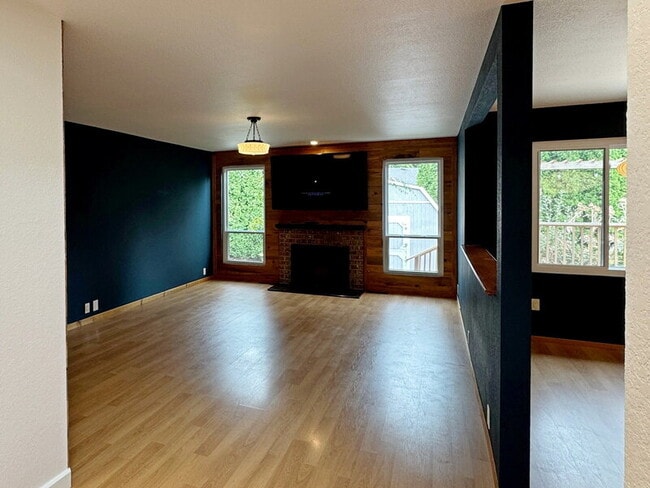 23557 24th Ave W