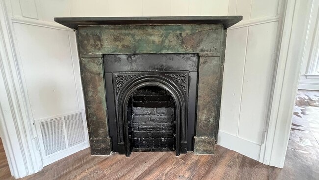 Photo - 732 Fairview Ave NE Unit Apt 2