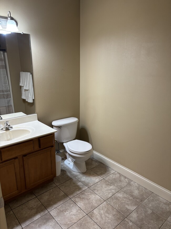 Photo - 613 Grandview Ct