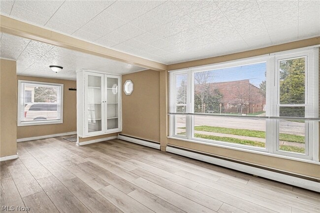 Photo - 5425 Ohio St