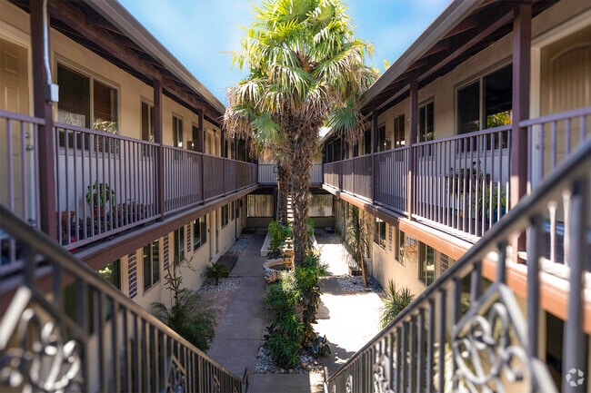 Building Photo - Solana Rental