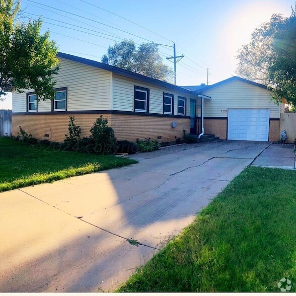 Building Photo - 5332 Tumbleweed Dr Rental