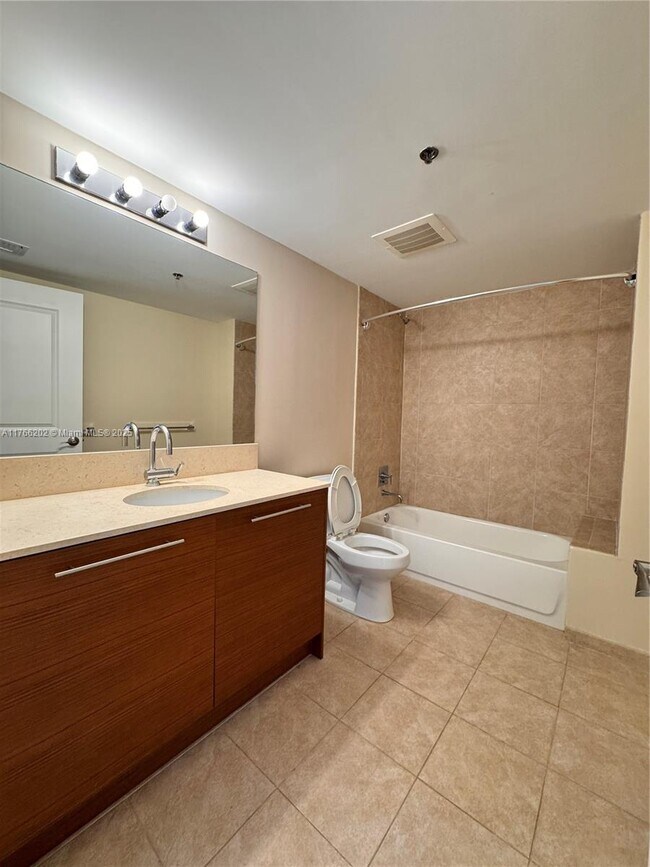 Photo - 2641 N Flamingo Rd