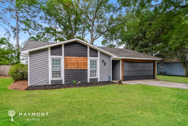 Photo - 98 Peppertree Ln