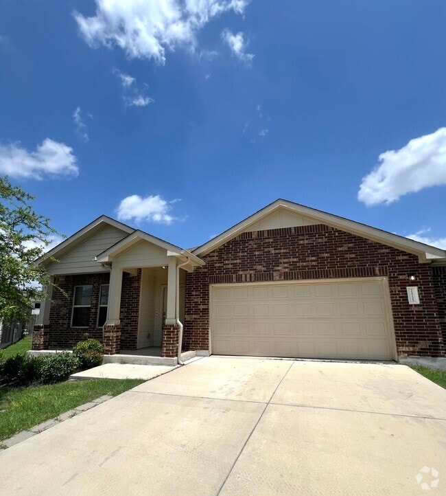 Building Photo - Outstanding Home on A Cul Du Sac