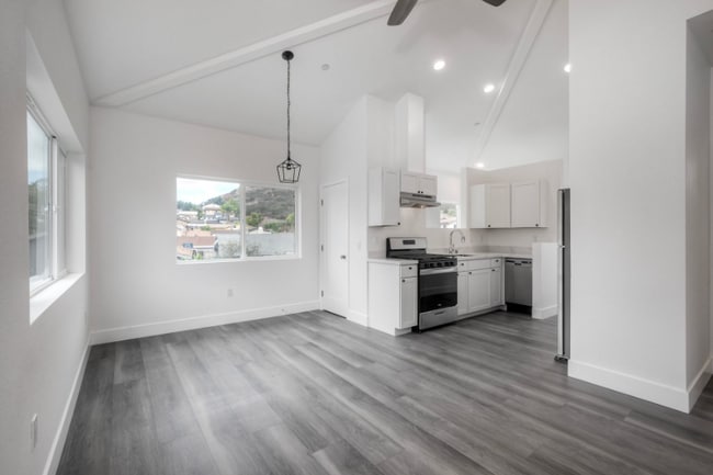 Photo - 188 Gosnell Way Unidad 1