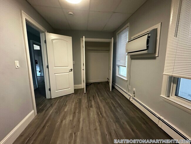 Photo - 195 Maverick St Unidad 1