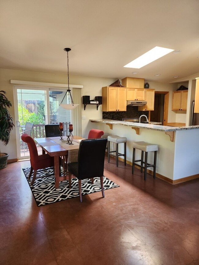 Photo - 2564 NW Monterey Pines Dr