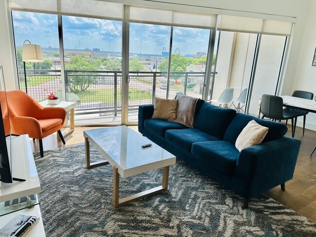 Building Photo - Modern 1 Bedroom in The Cedars Unit 416
