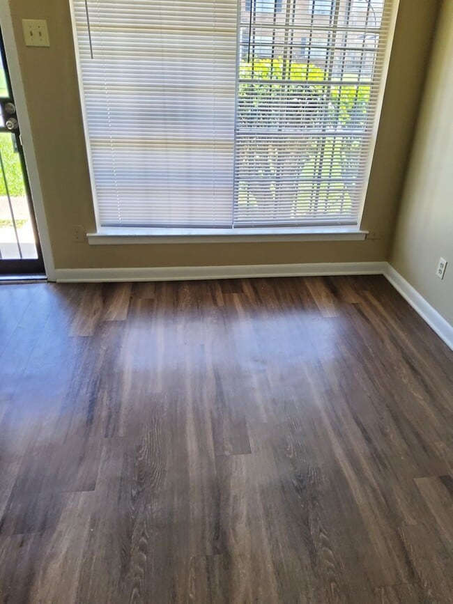 Photo - 3677 Hillbrook Rd