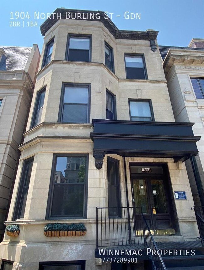 Building Photo - 1904 N Burling St Unit Gdn